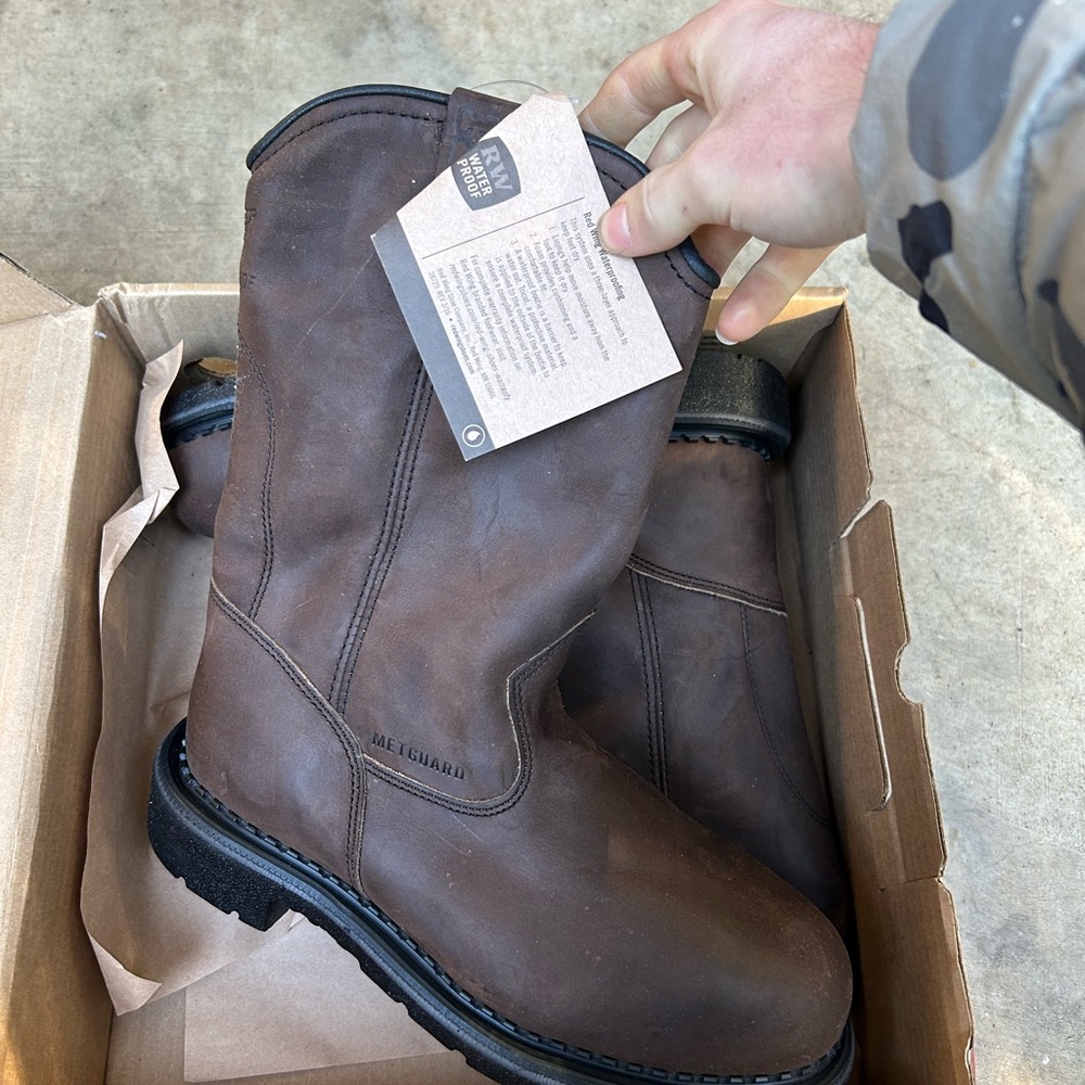 Red Wing steel toe Brown waterproof Leather Boots - Picture 3 of 5
